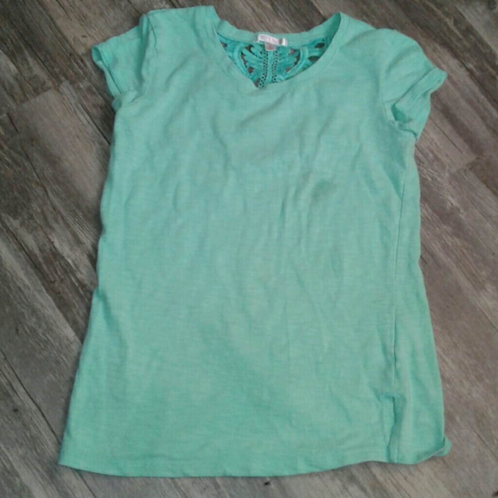Tee